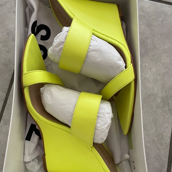 Schutz Soraya Napa Tennis Neon Yellow Leather Wedge - Picture 13 of 13